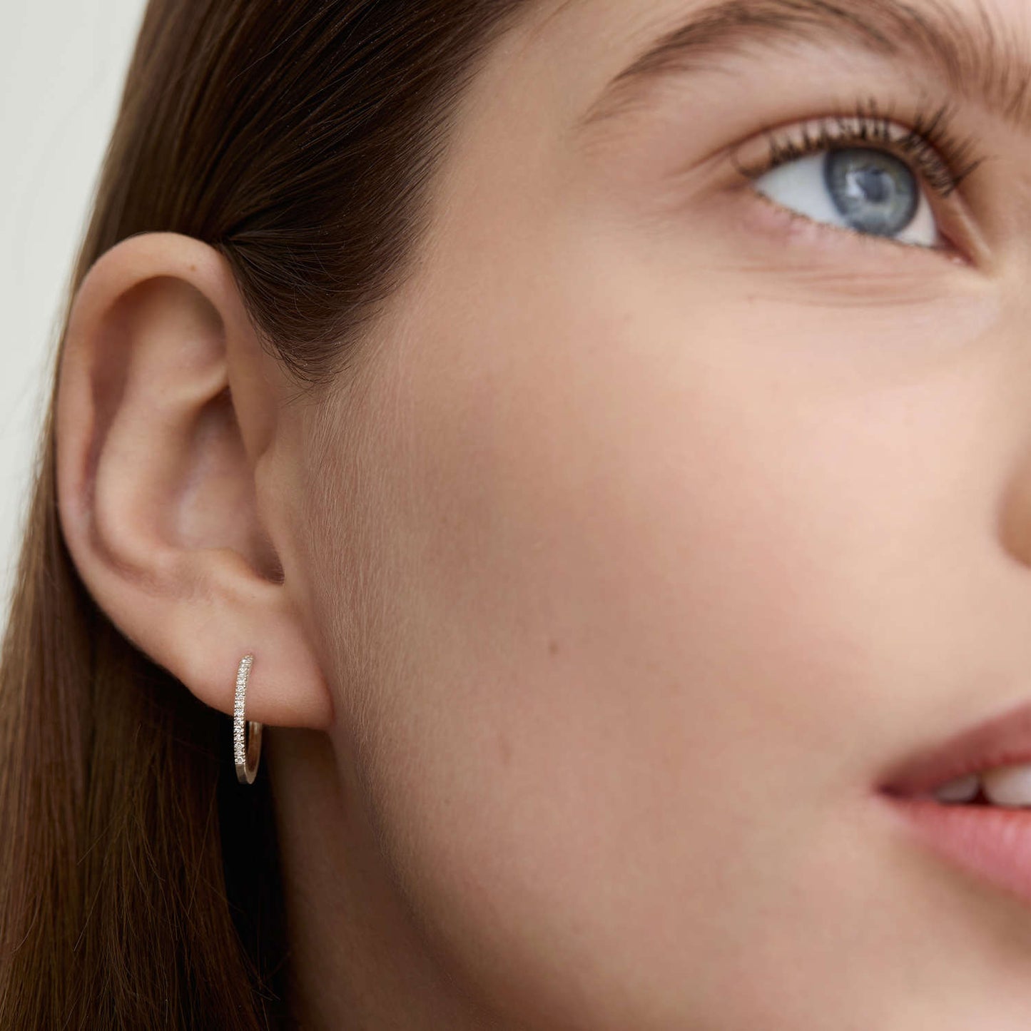 SW. Pavé Diamond Small Hoops