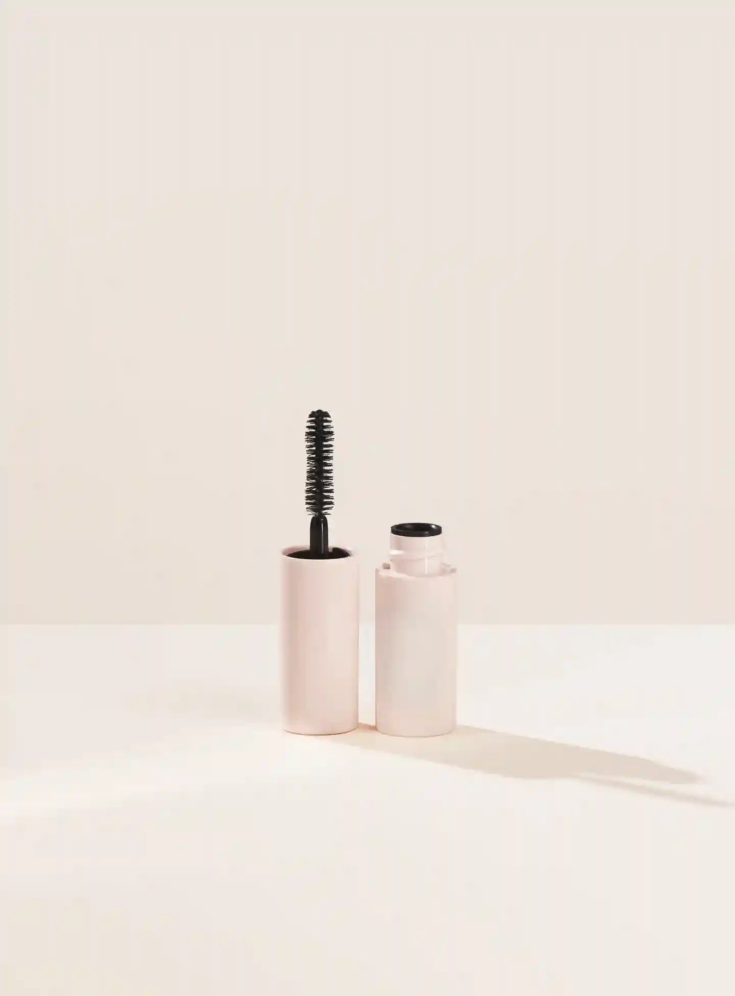 SW. Mascara